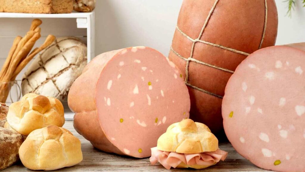 Allerta mortadella: ecco cosa può contenere, attenzione